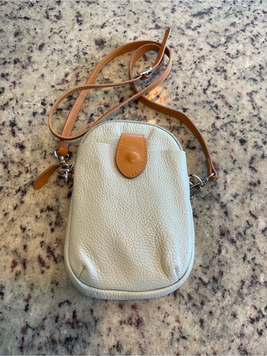Divina Firenze Handbags - New Divina Firenze Italy “Amanda” crossbody Bag seafoam and honey ret.$165